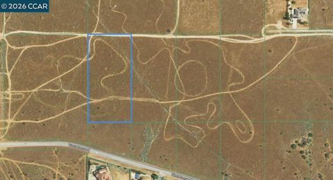 Photo of Vic Avenue L12 38th Stw, Lancaster, CA 93534 (MLS # 41130881)