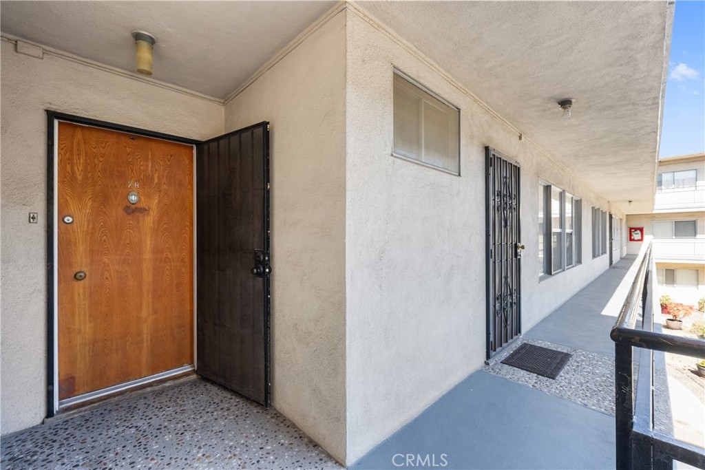 528 Cedar Avenue 2B