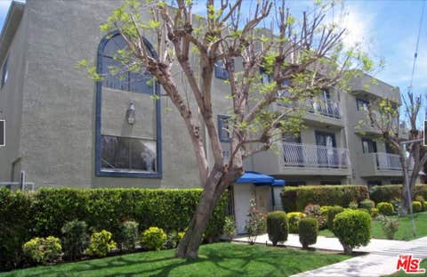 Photo of 6590 Hazeltine Avenue, Los Angeles, CA 91401 (MLS # 26864985)