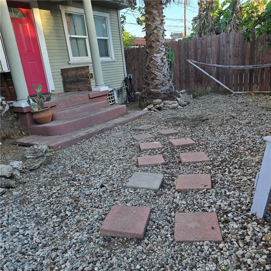 800 Hobart Boulevard, Los Angeles CA 90029