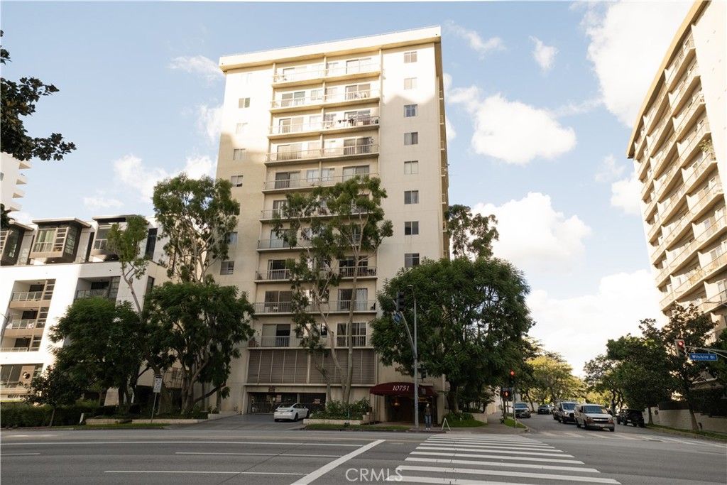 Photo of 10751 Wilshire Boulevard #1405, Los Angeles, CA 90024 (MLS # SR25260699)
