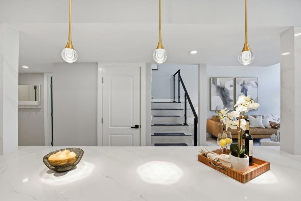 135 Vista Del Lago