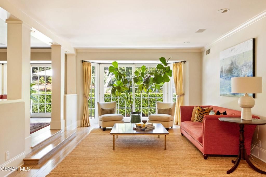 Photo of 4658 Del Moreno Drive, Woodland Hills, CA 91364 (MLS # 225004509)