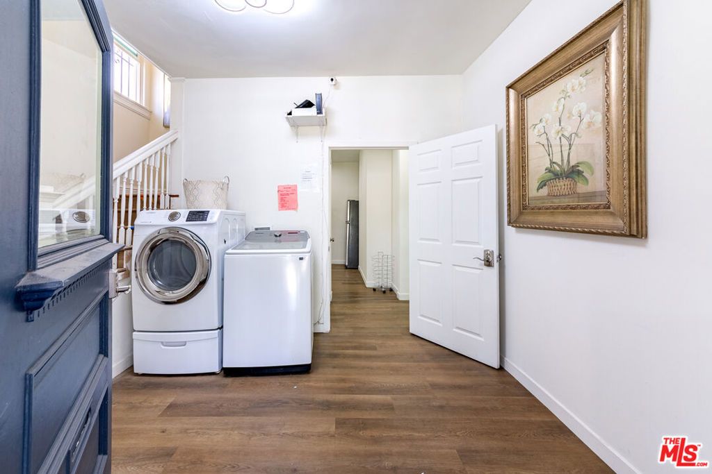 Photo of 1820 W 22nd Street, Los Angeles, CA 90018 (MLS # 26799971)