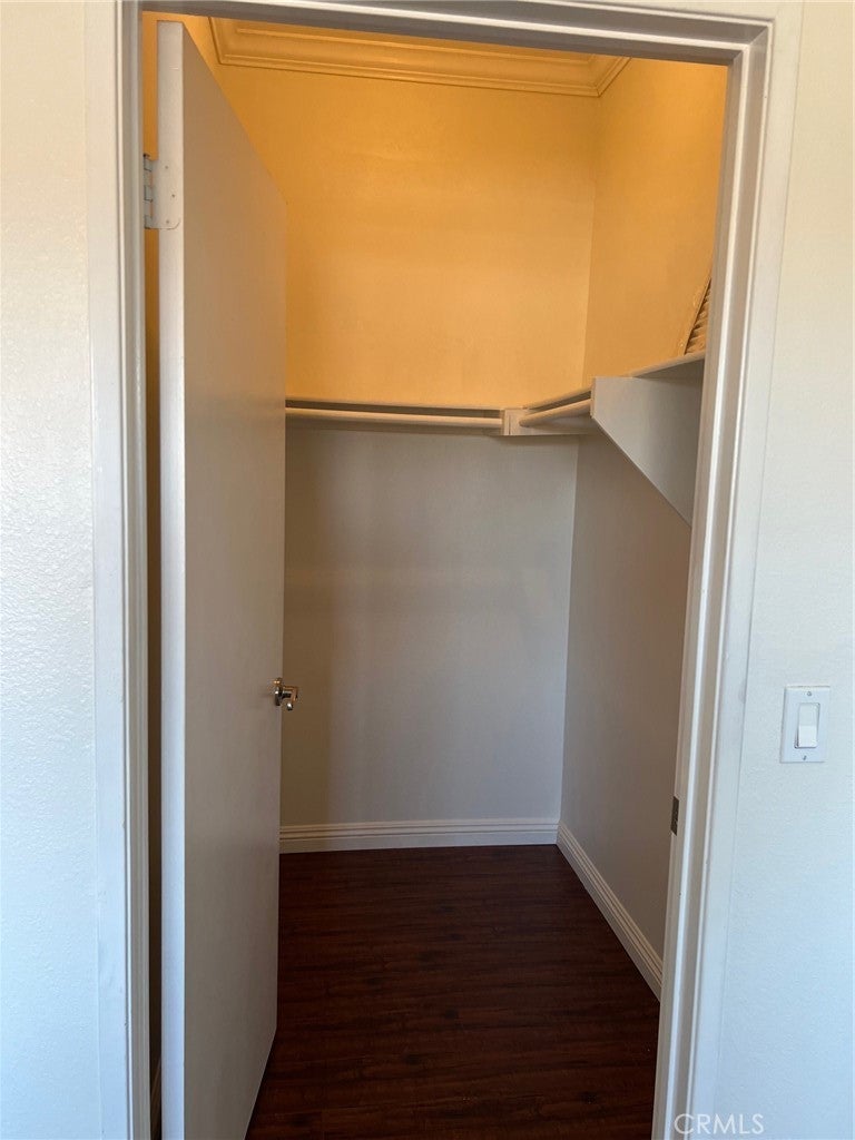 10943 Laurel Canyon C-20