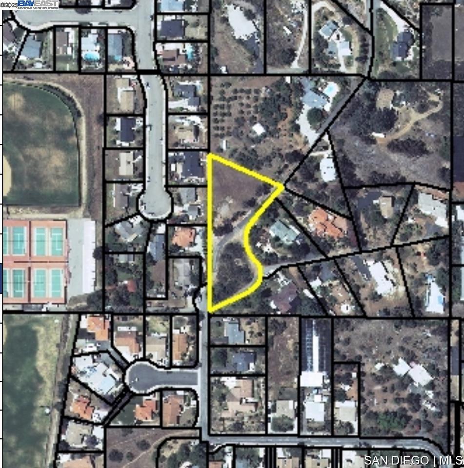 1649 San Luis Rey Ave