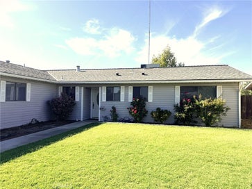 33 E Wallis Gustine CA 95322