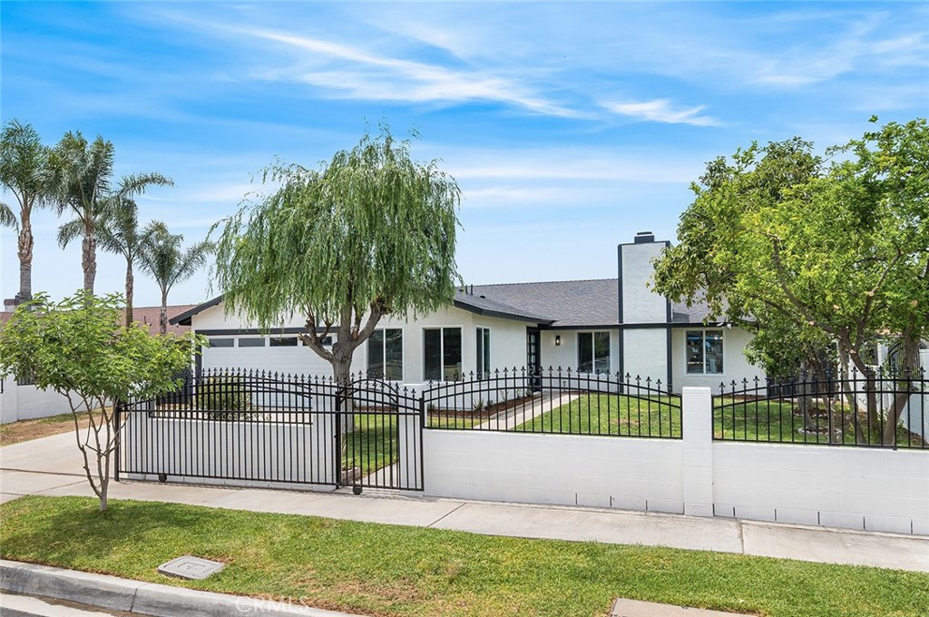 9944 Poplar Avenue