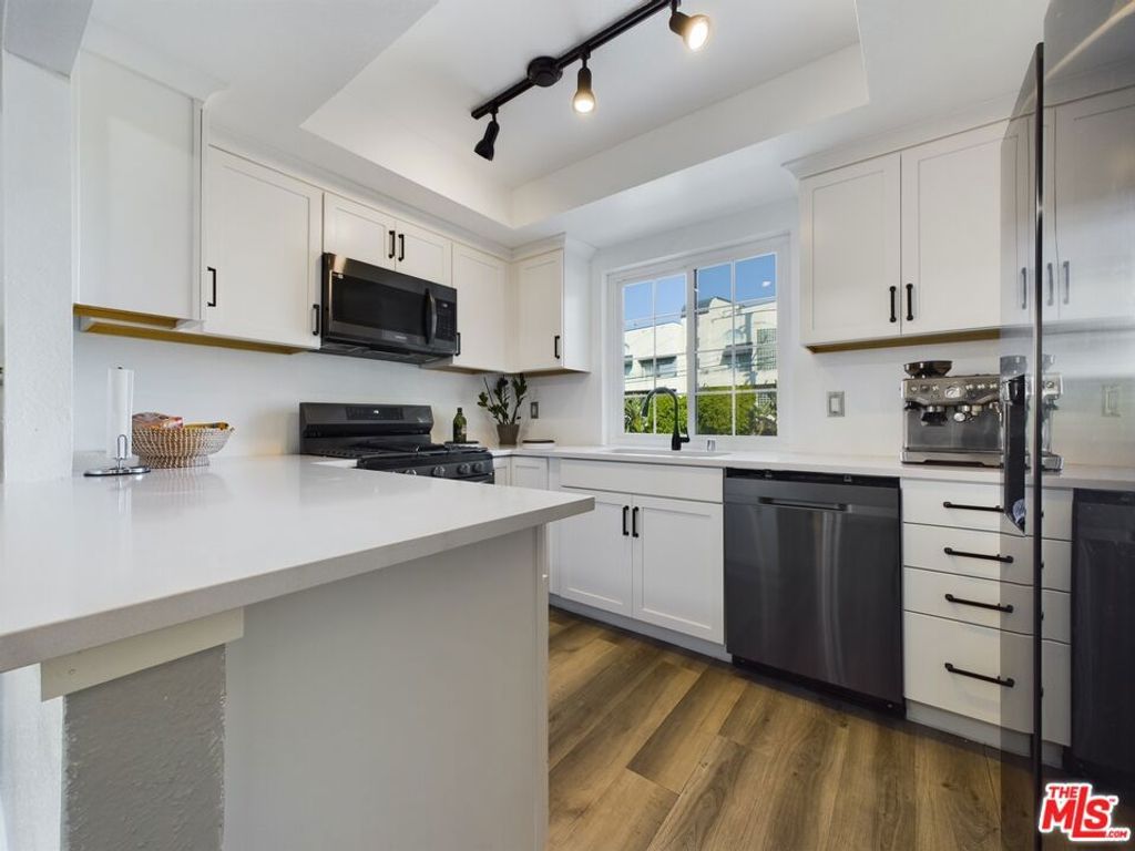 Photo of 4551 Kester Avenue #1, Sherman Oaks, CA 91403 (MLS # 25594393)