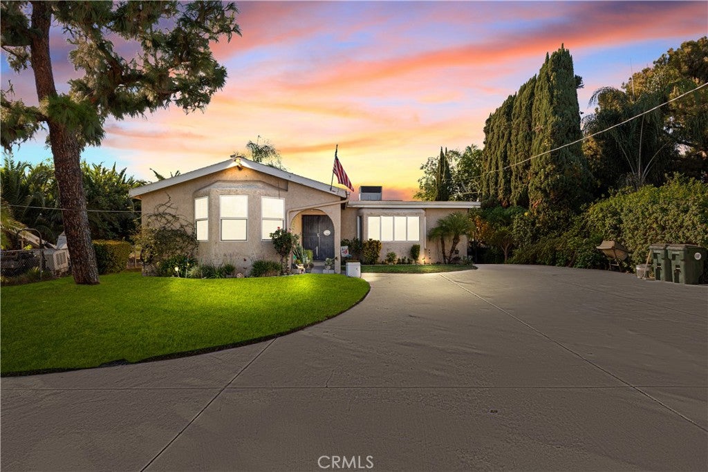 4337 Riverview