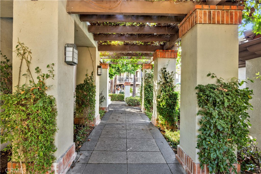 Mandevilla (MAND) - Residential Lease