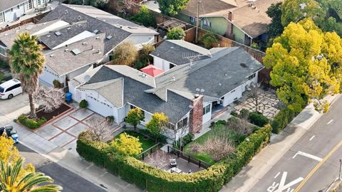 Photo of 225 W Meadow Drive, Palo Alto, CA 94306 (MLS # ML82032402)