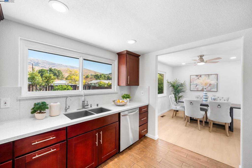 WARM SPRINGS - Residential