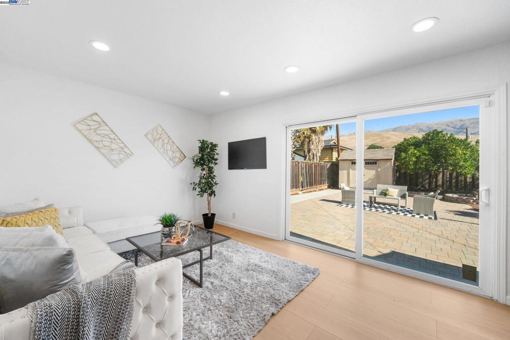 WARM SPRINGS - Residential