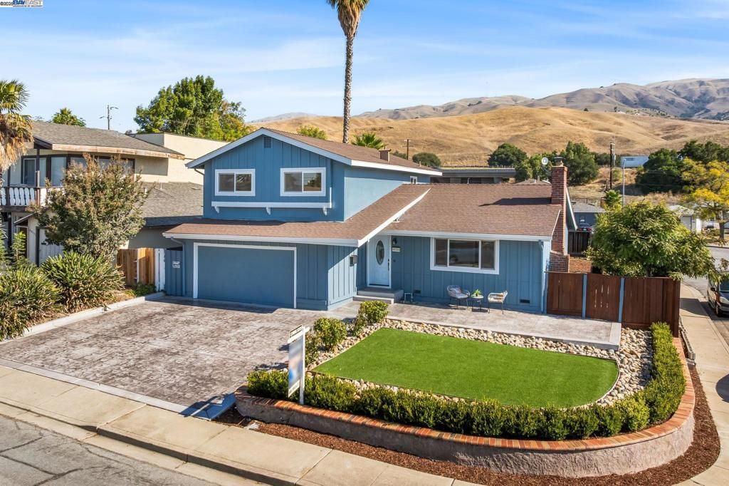 Photo of 48346 Cottonwood St St, Fremont, CA 94539 (MLS # 41114773)