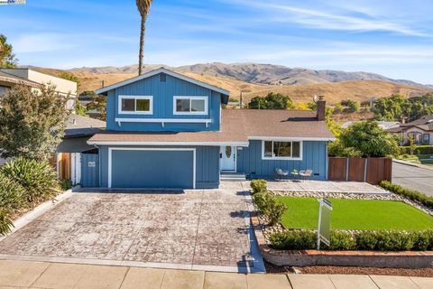 48346 Cottonwood St Fremont CA 94539