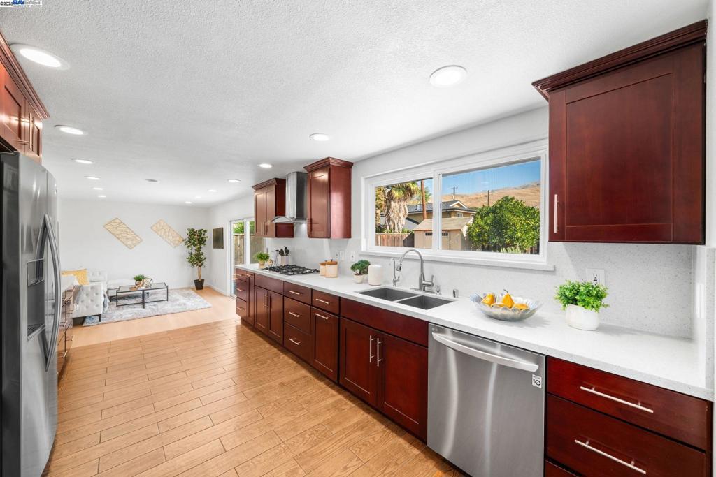 WARM SPRINGS - Residential