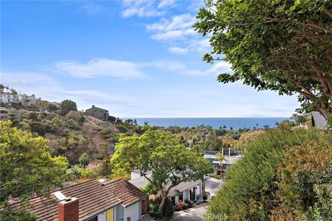 Photo of 980 Meadowlark Lane, Laguna Beach, CA 92651 (MLS # LG26076627)