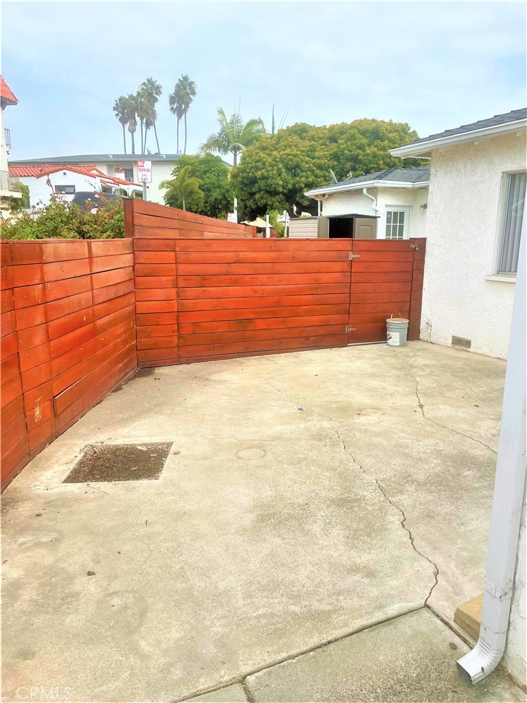 / - Residential Lease