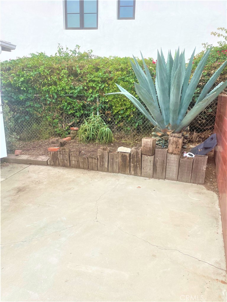 / - Residential Lease