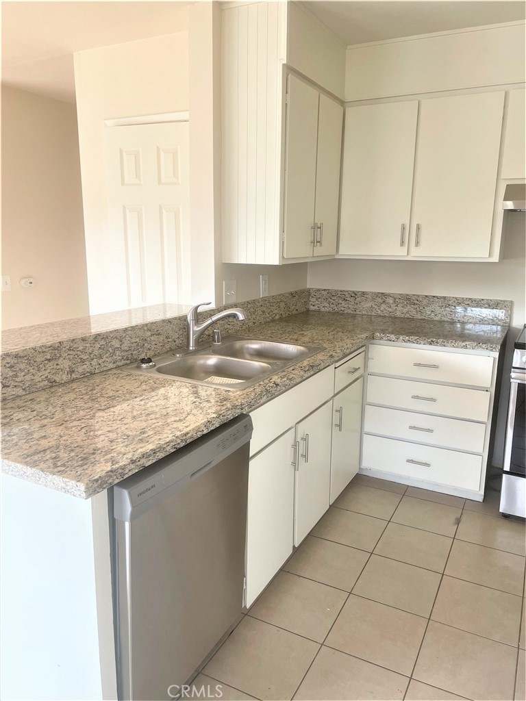 / - Residential Lease