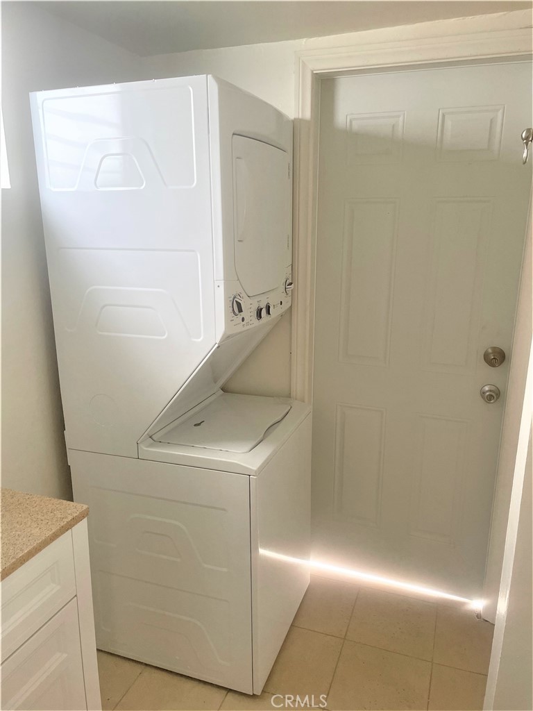 / - Residential Lease