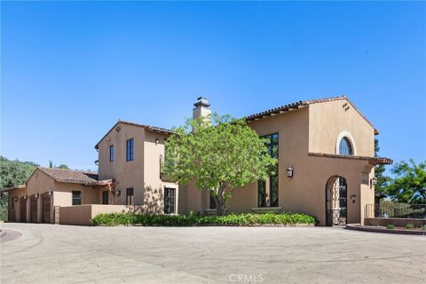 Photo of 1661 Burnt Rock Way, Templeton, CA 93465 (MLS # NS26075556)