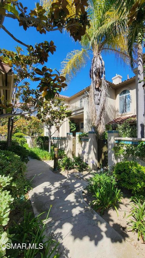 Photo of 644 Warwick Avenue, Thousand Oaks, CA 91360 (MLS # 226002095)