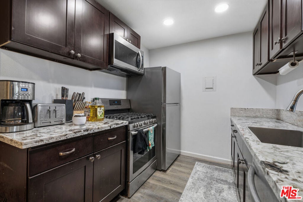 6351 Riverside Drive 22