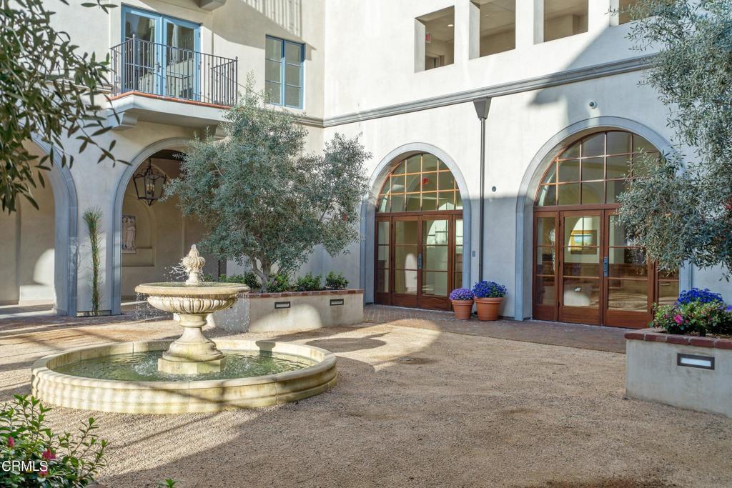A New Approach to Later Living: 62 years + Brantwood's 55 units have a special purpose -- a home for ageless adults who love Pasadena and its lifelong learning opportunities, particularly those inspired by the arts. Built in the Italian palazzo style, Brantwood's six floors have tasteful one and two-bedroom apartments with views of the mountains and City Hall. Anchored around a contemplative courtyard and a spacious, elegantly appointed great room for lounging, dining, and events, the building ascends to a rooftop garden with gathering spaces and breathtaking vistas. Brantwood provides residents an enchanting environment, surrounded by the vibrancy of downtown living.