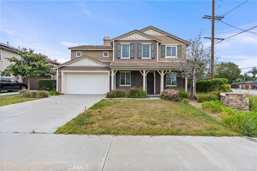 Welcome to this immaculate single-family detached home nestled in one of Sylmar’s most sought-after areas! Boasting 4 spacious bedrooms and 4 full bathrooms—including a convenient downstairs bedroom and bath—this residence offers the perfect blend of comfort, functionality, and style.
Step inside to discover soaring high ceilings and an open-concept floor plan that floods the home with natural light and maximizes space. The layout is ideal for both everyday living and entertaining guests.
Meticulously maintained and move-in ready, this home also features a stunning front yard with great curb appeal and a large backyard with endless potential—perfect for relaxing, entertaining, or even future additions.