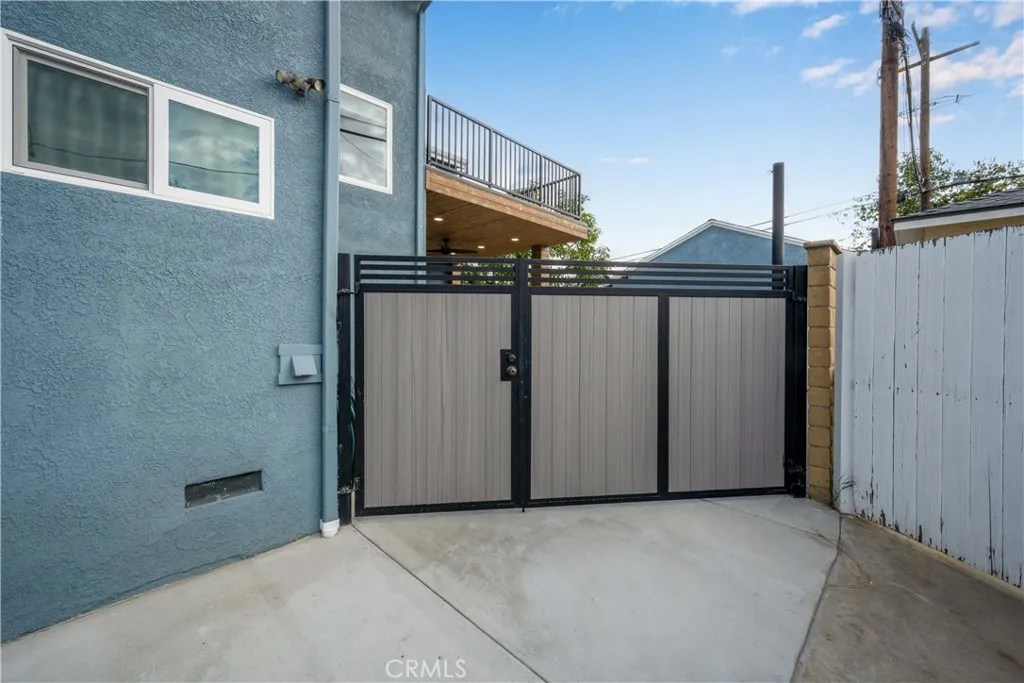 Lakewood, California 90713, United States, 4 Bedrooms Bedrooms, ,3 BathroomsBathrooms,Residential,Active,244620