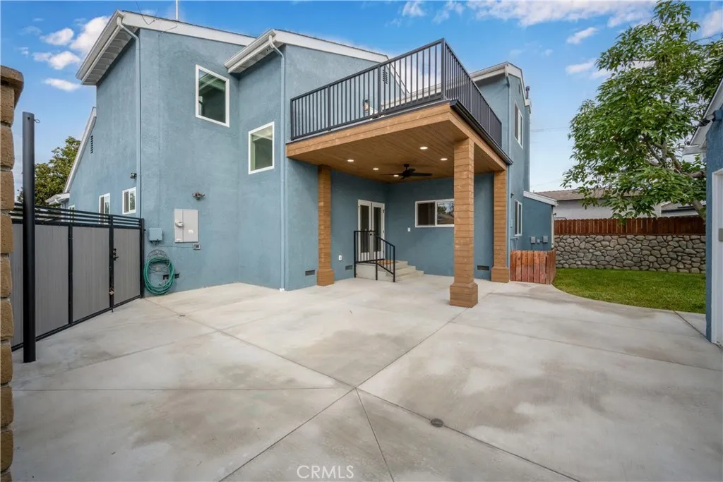 Lakewood, California 90713, United States, 4 Bedrooms Bedrooms, ,3 BathroomsBathrooms,Residential,Active,244620