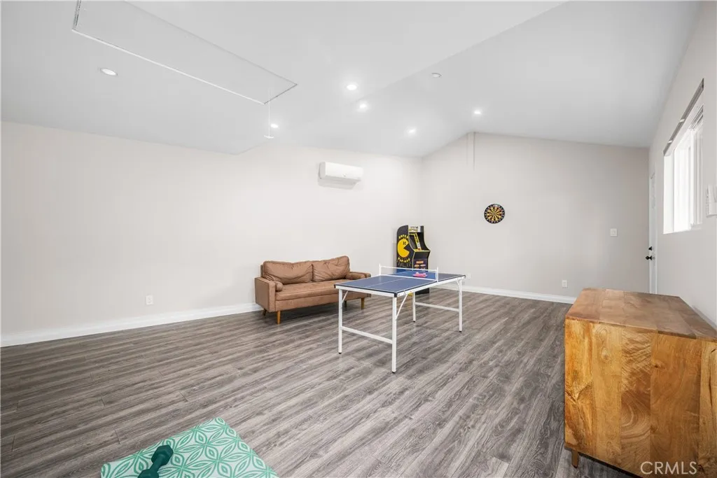 Lakewood, California 90713, United States, 4 Bedrooms Bedrooms, ,3 BathroomsBathrooms,Residential,Active,244620