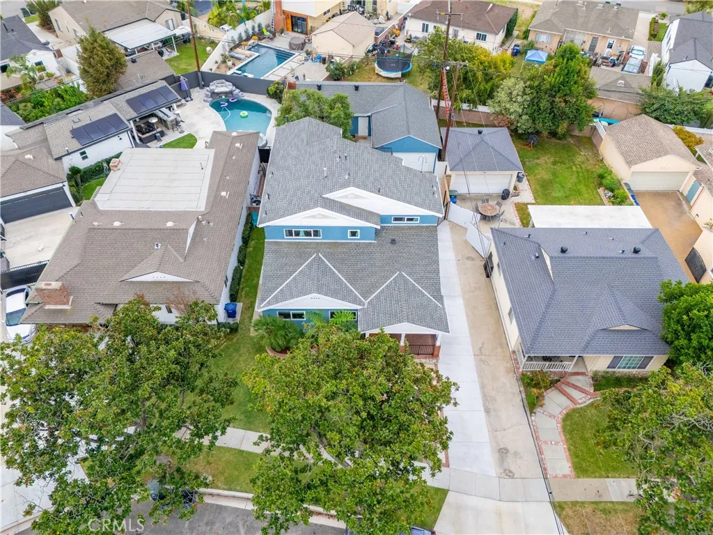 Lakewood, California 90713, United States, 4 Bedrooms Bedrooms, ,3 BathroomsBathrooms,Residential,Active,244620