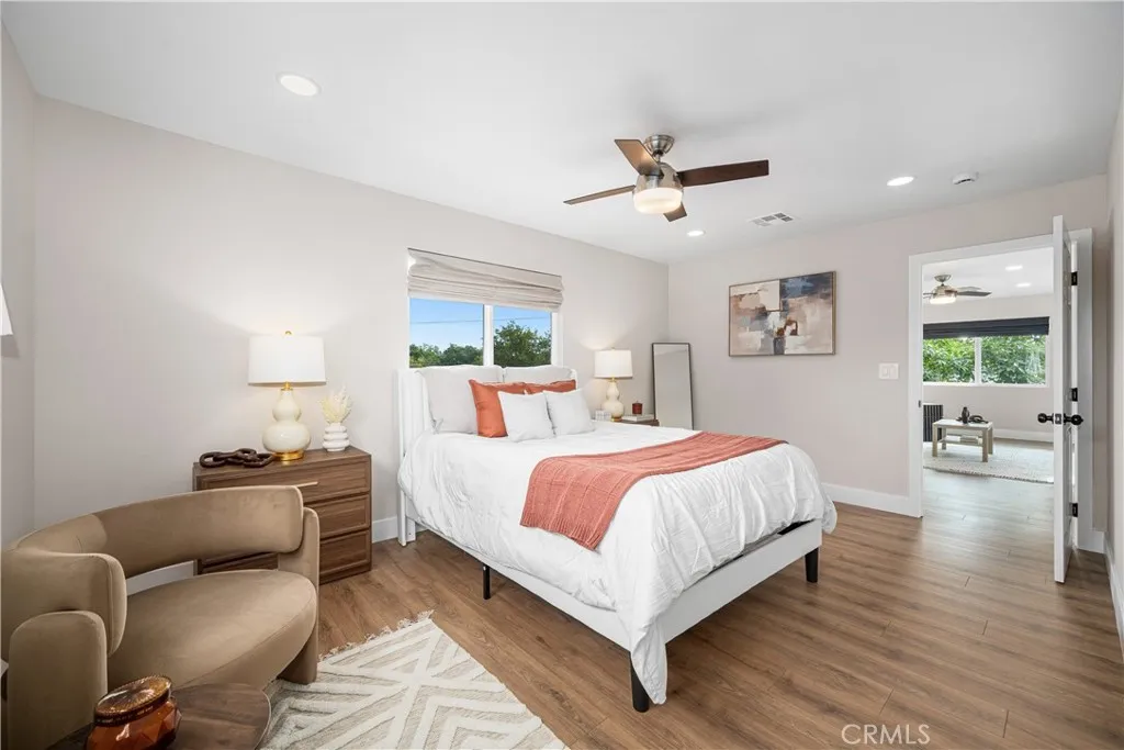 Lakewood, California 90713, United States, 4 Bedrooms Bedrooms, ,3 BathroomsBathrooms,Residential,Active,244620