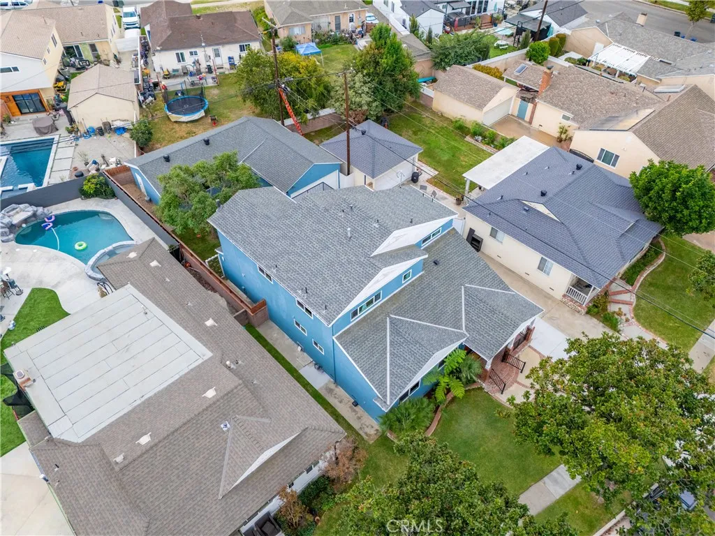 Lakewood, California 90713, United States, 4 Bedrooms Bedrooms, ,3 BathroomsBathrooms,Residential,Active,244620