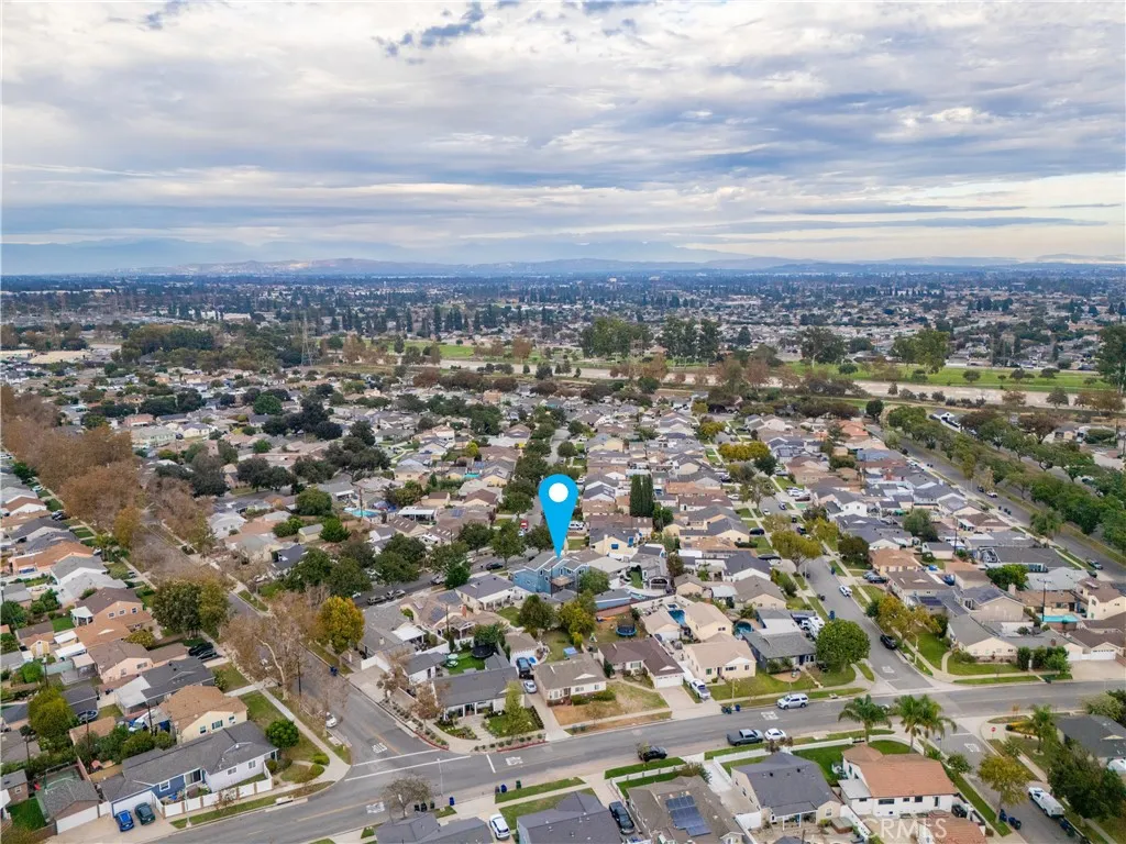 Lakewood, California 90713, United States, 4 Bedrooms Bedrooms, ,3 BathroomsBathrooms,Residential,Active,244620