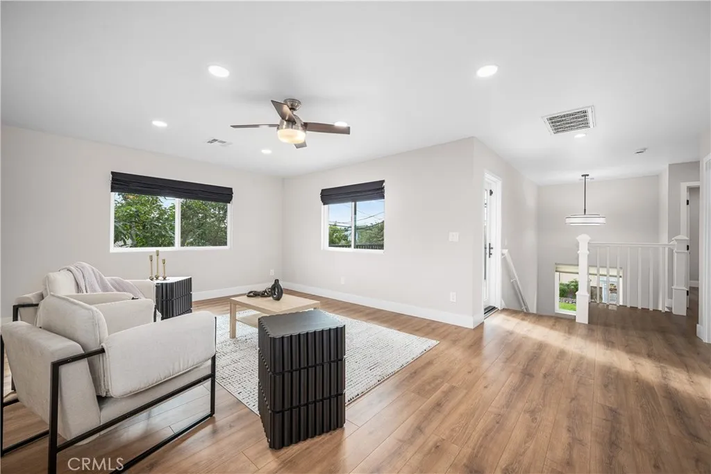 Lakewood, California 90713, United States, 4 Bedrooms Bedrooms, ,3 BathroomsBathrooms,Residential,Active,244620