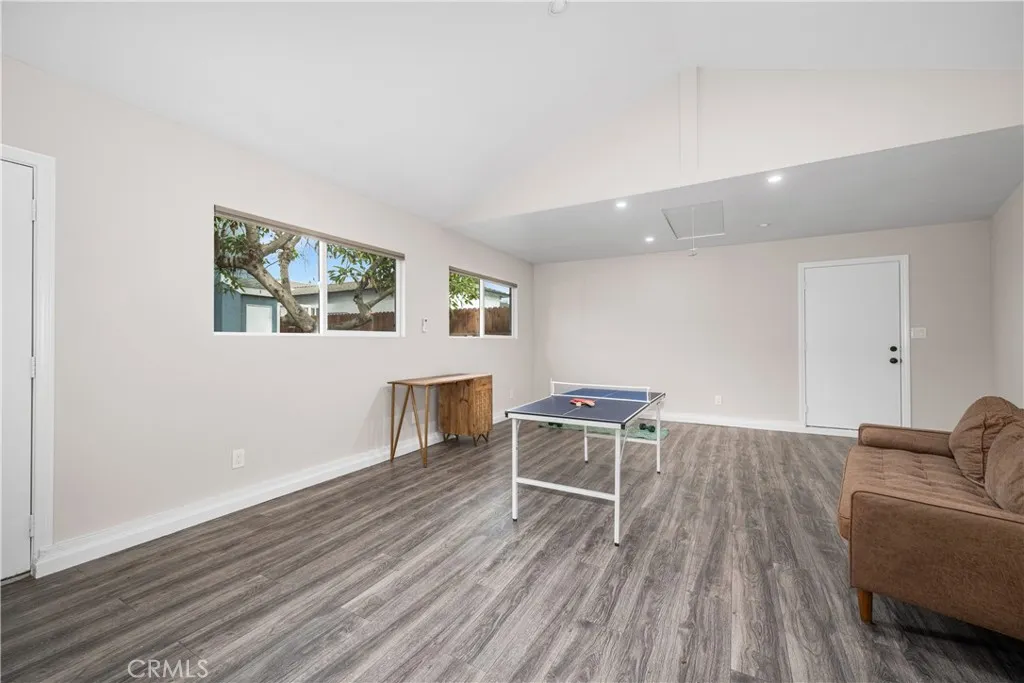 Lakewood, California 90713, United States, 4 Bedrooms Bedrooms, ,3 BathroomsBathrooms,Residential,Active,244620