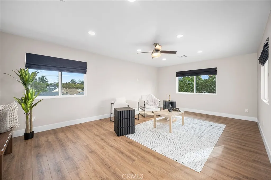 Lakewood, California 90713, United States, 4 Bedrooms Bedrooms, ,3 BathroomsBathrooms,Residential,Active,244620