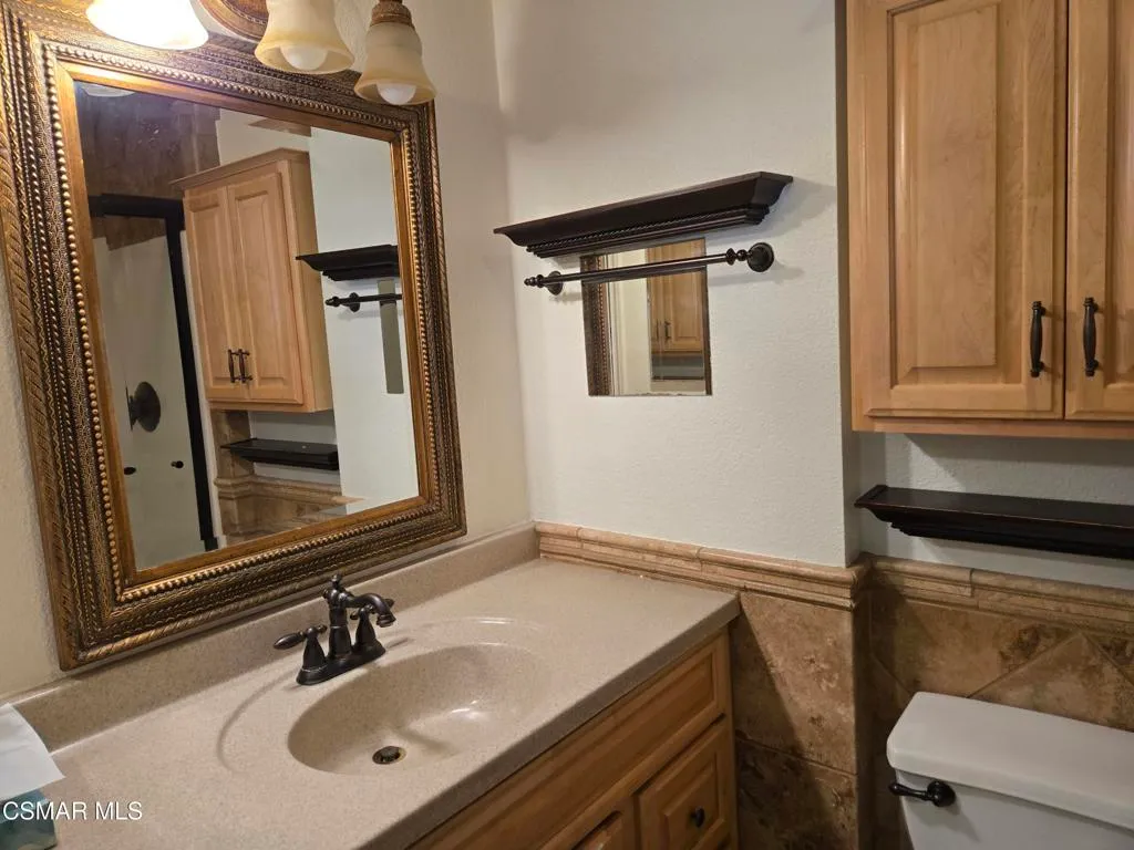 Westlake Village, California 91361, United States, 3 Bedrooms Bedrooms, ,2 BathroomsBathrooms,Residential,Active,200804