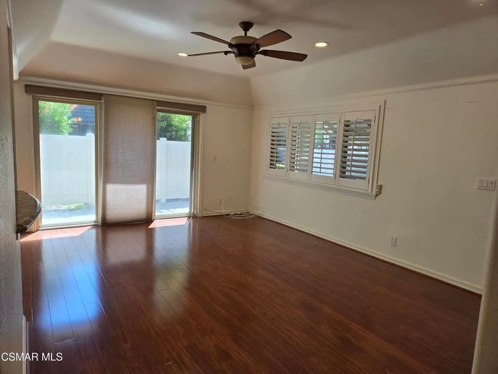 Westlake Village, California 91361, United States, 3 Bedrooms Bedrooms, ,2 BathroomsBathrooms,Residential,Active,200804