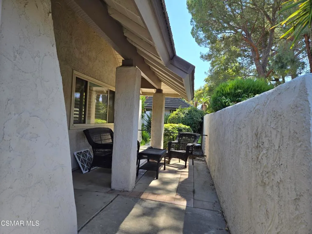 Westlake Village, California 91361, United States, 3 Bedrooms Bedrooms, ,2 BathroomsBathrooms,Residential,Active,200804