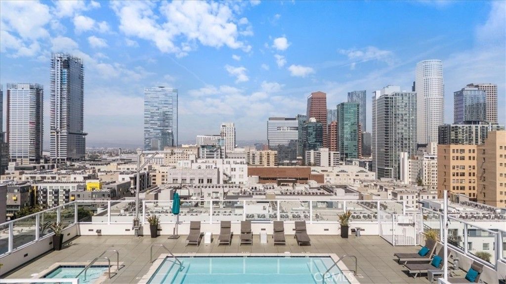Photo of 939 S Broadway #203, Los Angeles, CA 90015 (MLS # SB26067594)