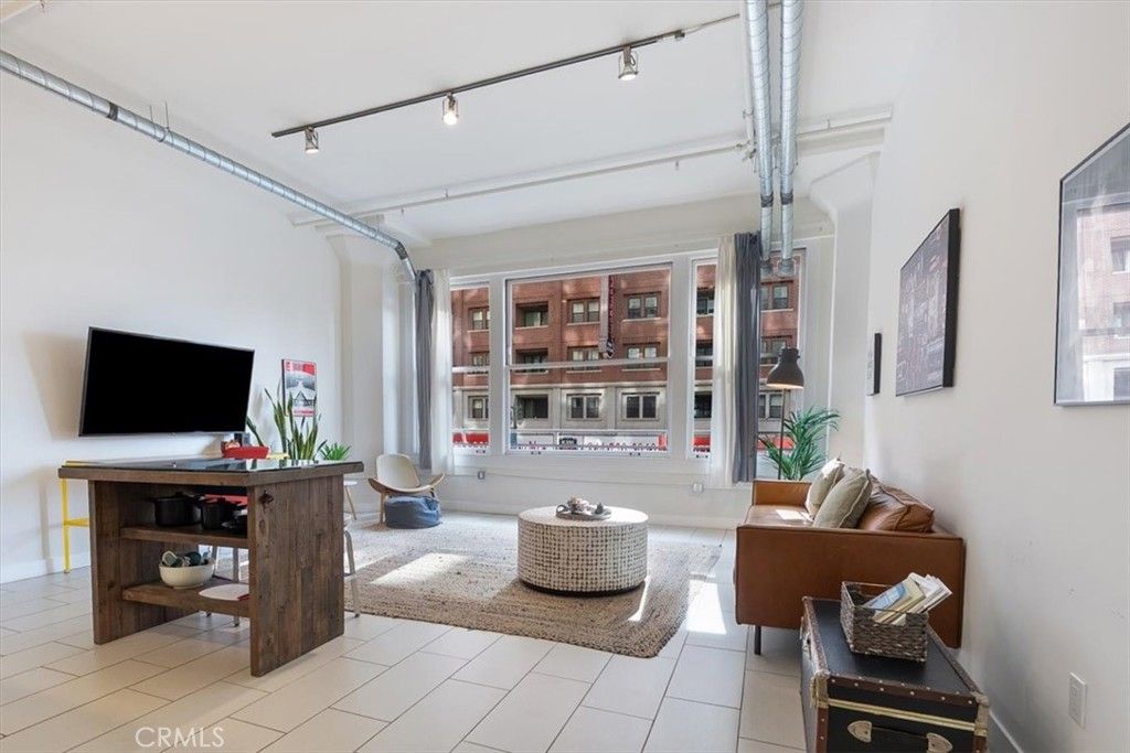 Photo of 939 S Broadway #203, Los Angeles, CA 90015 (MLS # SB26067594)