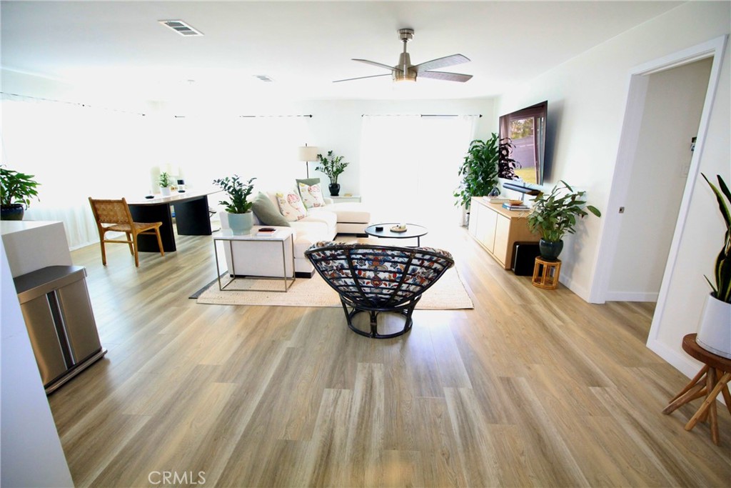 3305 W Thornton Avenue