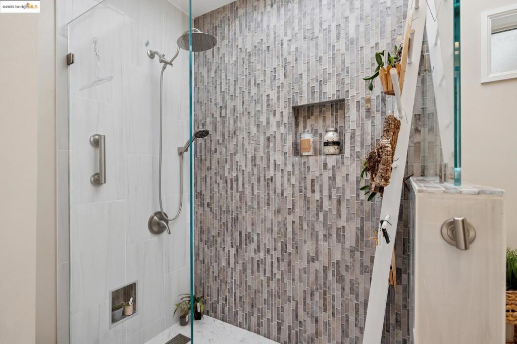 EL CERRITO VIEW - Residential