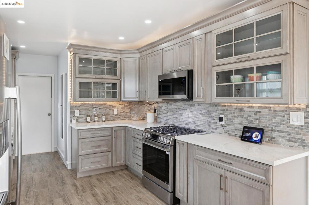 EL CERRITO VIEW - Residential