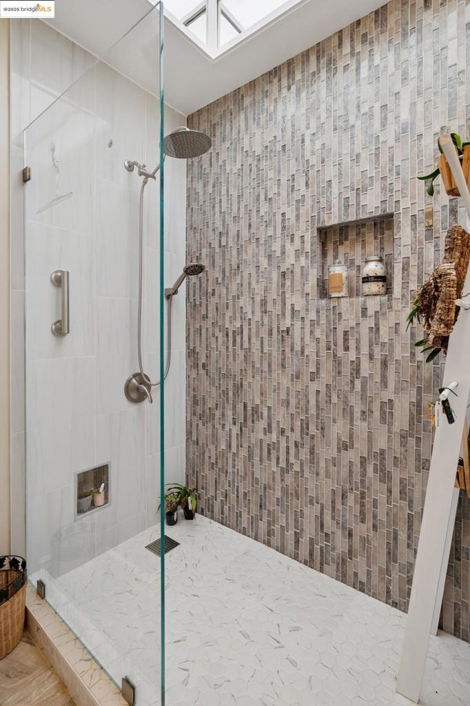 EL CERRITO VIEW - Residential